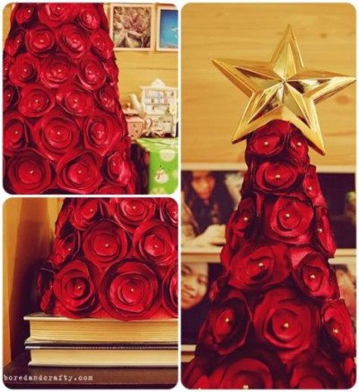 Arbol de Navidad con rosas de tela